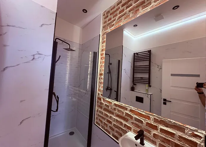 Wyjatkowe Gniazdko W Sercu Wroclawia Lägenhet