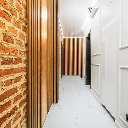 Wyjatkowe Gniazdko W Sercu Wroclawia Βρότσλαβ